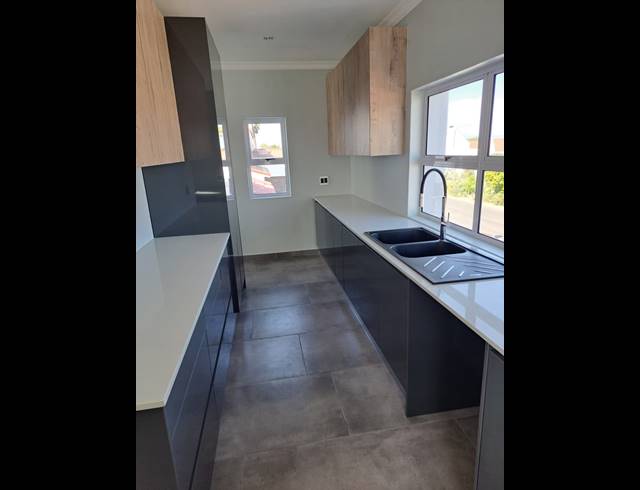 3 BEDROOM HOUSE FOR SALE IN PORT OWEN